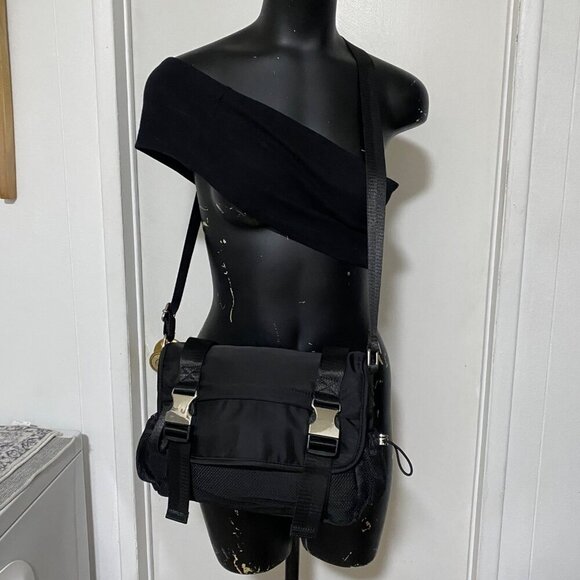 TopShop Nylon and Net Messenger Bag in Black - Picture 3 of 8